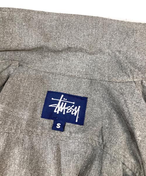 stussy（ステューシー）stussy (ステューシー) ジップジャケット グレー サイズ:Sの古着・服飾アイテム