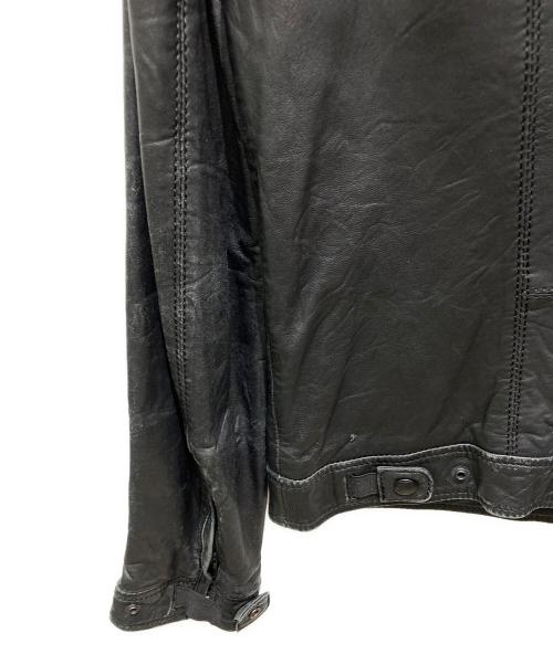 ARMANI EXCHANGE（アルマーニ エクスチェンジ）ARMANI EXCHANGE (アルマーニ エクスチェンジ) レザージャケット ブラック サイズ:Mの古着・服飾アイテム