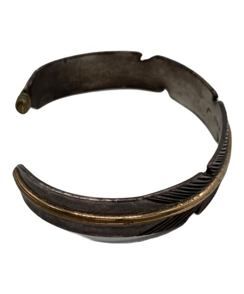 -（-）- (-) インディアンフェザーバングル シルバーの古着・服飾アイテム