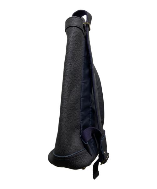 MAGNUM（マグナム）MAGNUM (マグナム) シュリンクレザー リュックサック ネイビーの古着・服飾アイテム