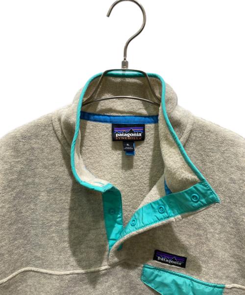 Patagonia（パタゴニア）Patagonia (パタゴニア) ウィメンズ・ライトウェイト・シンチラ・スナップT・プルオーバー ベージュ サイズ:XLの古着・服飾アイテム
