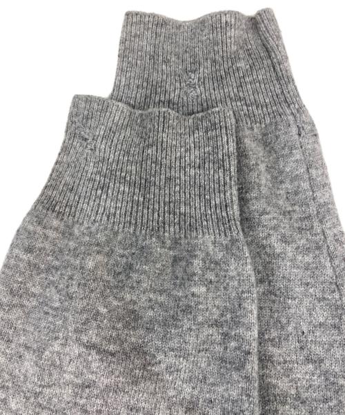 PLAY COMME des GARCONS（プレイコムデギャルソン）PLAY COMME des GARCONS (プレイコムデギャルソン) ハートワッペンニットカーディガン グレー サイズ:Lの古着・服飾アイテム