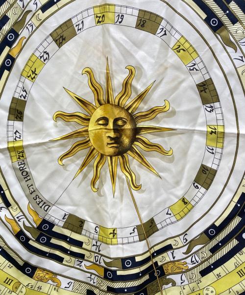 HERMES（エルメス）HERMES (エルメス) シルクスカーフ ベージュの古着・服飾アイテム