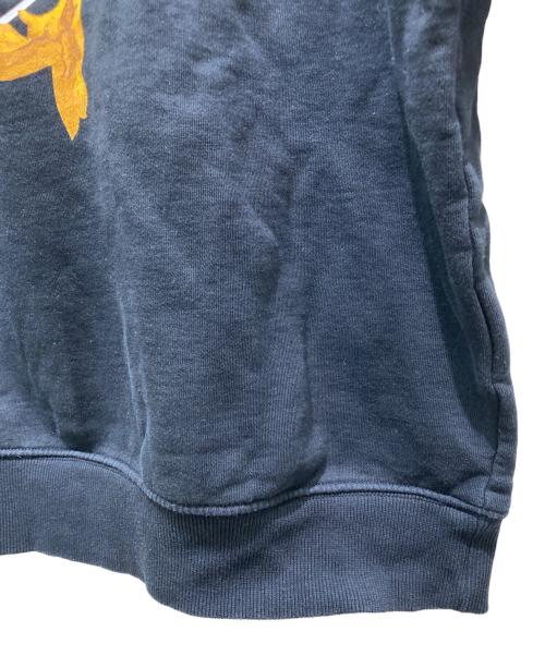 VERSACE JEANS COUTURE（ヴェルサーチ ジーンズクチュール）VERSACE JEANS COUTURE (ヴェルサーチ ジーンズクチュール) プリントプルオーバーパーカー ブラック サイズ:XXLの古着・服飾アイテム