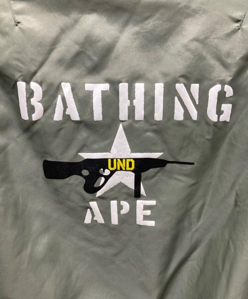 A BATHING APE（ア ベイシング エイプ）A BATHING APE (ア ベイシング エイプ) UNDEFEATED (アンディフィーテッド) MA-1 ワッペン装飾フライトジャケット カーキ サイズ:Sの古着・服飾アイテム