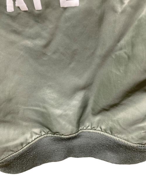 A BATHING APE（ア ベイシング エイプ）A BATHING APE (ア ベイシング エイプ) UNDEFEATED (アンディフィーテッド) MA-1 ワッペン装飾フライトジャケット カーキ サイズ:Sの古着・服飾アイテム