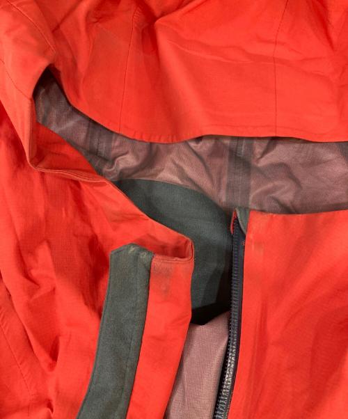 Patagonia（パタゴニア）Patagonia (パタゴニア) Cloud Ridge Jacket　クラウドリッジジャケット レッド サイズ:Mの古着・服飾アイテム