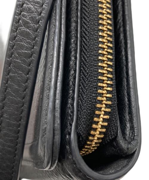 TORY BURCH（トリーバーチ）TORY BURCH (トリーバーチ) ロゴフラップショルダーウォレット ブラックの古着・服飾アイテム