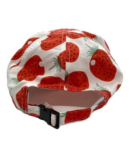 marimekko（マリメッコ）marimekko (マリメッコ) いちご柄キャップ レッド×ホワイトの古着・服飾アイテム