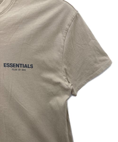 FOG ESSENTIALS（フィアオブゴッド エッセンシャル）FOG ESSENTIALS (フィアオブゴッド エッセンシャル) プリントTシャツ ベージュ サイズ:Lの古着・服飾アイテム