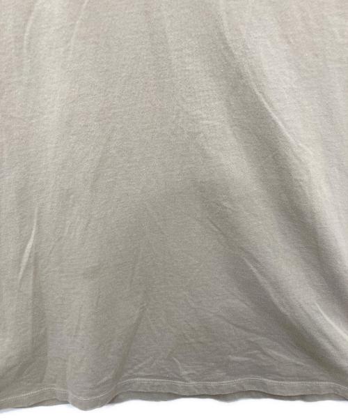 FOG ESSENTIALS（フィアオブゴッド エッセンシャル）FOG ESSENTIALS (フィアオブゴッド エッセンシャル) プリントTシャツ ベージュ サイズ:Lの古着・服飾アイテム