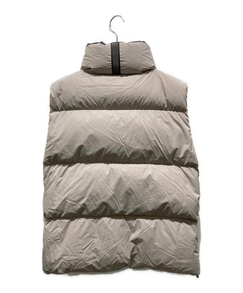 CANADA GOOSE（カナダグース）CANADA GOOSE (カナダグース) EVERETT VEST　エヴェレットベスト　ダウンベスト ベージュ サイズ:Mの古着・服飾アイテム