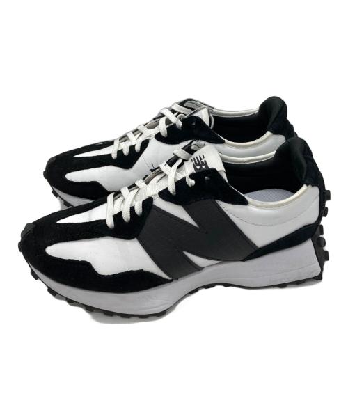 NEW BALANCE（ニューバランス）NEW BALANCE (ニューバランス) Women's 327 ローカットスニーカー ブラック×ホワイト サイズ:25.5の古着・服飾アイテム