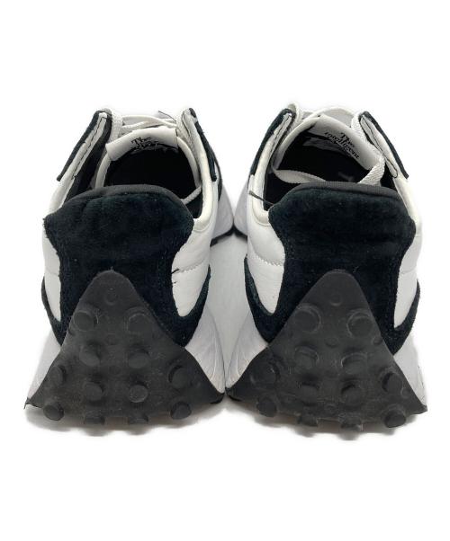 NEW BALANCE（ニューバランス）NEW BALANCE (ニューバランス) Women's 327 ローカットスニーカー ブラック×ホワイト サイズ:25.5の古着・服飾アイテム