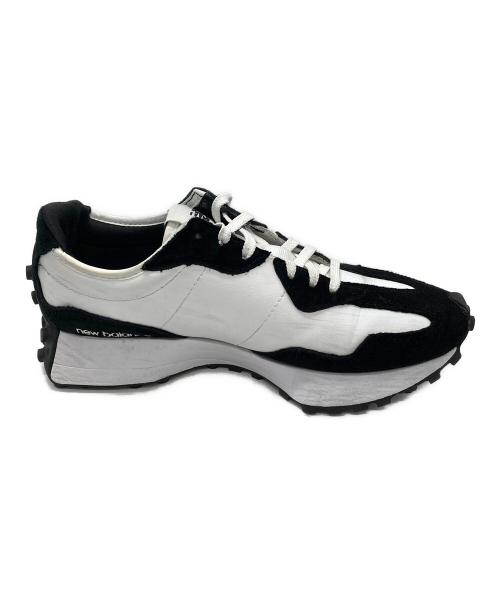 NEW BALANCE（ニューバランス）NEW BALANCE (ニューバランス) Women's 327 ローカットスニーカー ブラック×ホワイト サイズ:25.5の古着・服飾アイテム