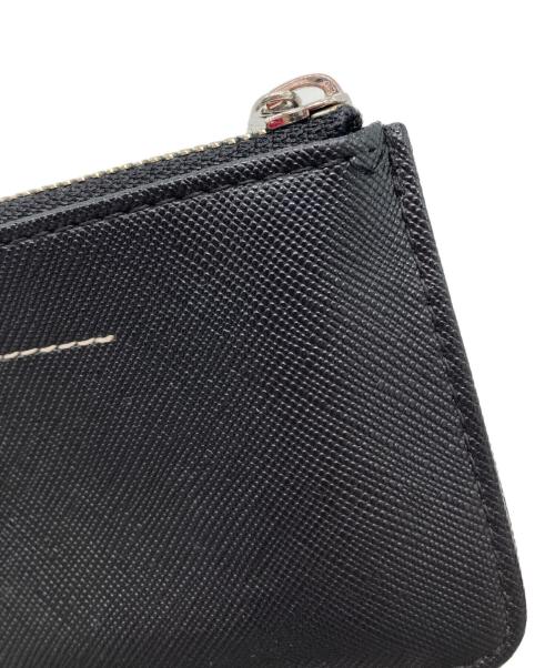 MM6 Maison Margiela（エムエムシックスメゾンマルジェラ）MM6 Maison Margiela (エムエムシックスメゾンマルジェラ) サークルロゴカードケース ブラックの古着・服飾アイテム