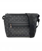 LOUIS VUITTONルイ ヴィトン）の古着「オデッセイメッセンジャーPM ショルダーバッグ」｜ブラック