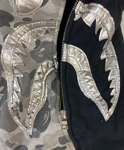 A BATHING APE（ア ベイシング エイプ）A BATHING APE (ア ベイシング エイプ) MEDICOM TOY (メディコム・トイ) shark full zip hoodie ブラック サイズ:Mの古着・服飾アイテム