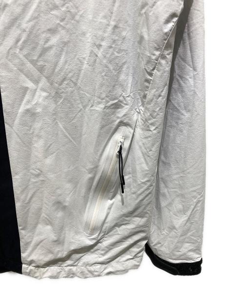 F.C.R.B.（エフシーレアルブリストル）F.C.R.B. (エフシーレアルブリストル) WARM UP JACKET ブラック×ホワイト サイズ:XLの古着・服飾アイテム