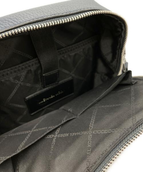 MICHAEL KORS（マイケル・コース）MICHAEL KORS (マイケル・コース) HUDSON マリナー フライトバッグ ネイビーの古着・服飾アイテム