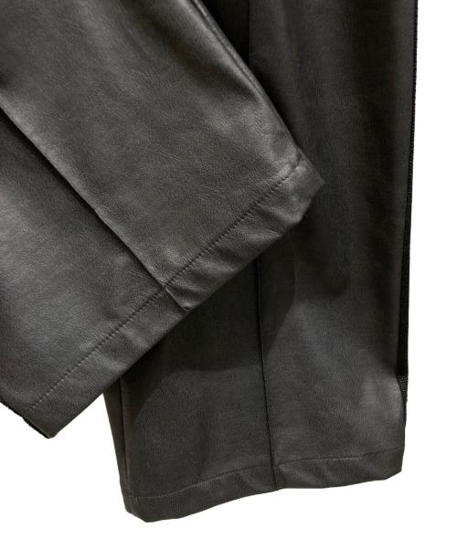Needles（ニードルズ）Needles (ニードルズ) TRACK PANT - SYNTHETIC LEATHER ブラック サイズ:Ｌの古着・服飾アイテム