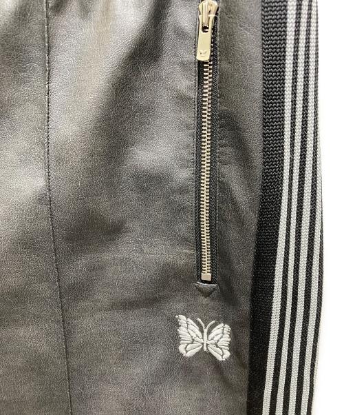 Needles（ニードルズ）Needles (ニードルズ) TRACK PANT - SYNTHETIC LEATHER ブラック サイズ:Ｌの古着・服飾アイテム