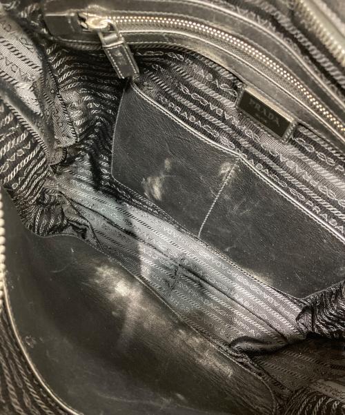 PRADA（プラダ）PRADA (プラダ) 三角ロゴプレート2WAYハンドバッグ ブラックの古着・服飾アイテム