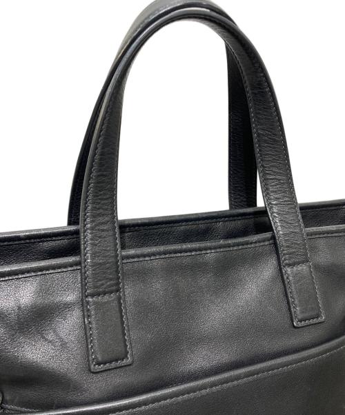 PRADA（プラダ）PRADA (プラダ) 三角ロゴプレート2WAYハンドバッグ ブラックの古着・服飾アイテム