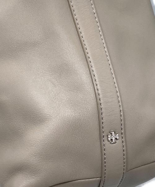 TORY BURCH（トリーバーチ）TORY BURCH (トリーバーチ) 2WAYショルダーバッグ ベージュの古着・服飾アイテム