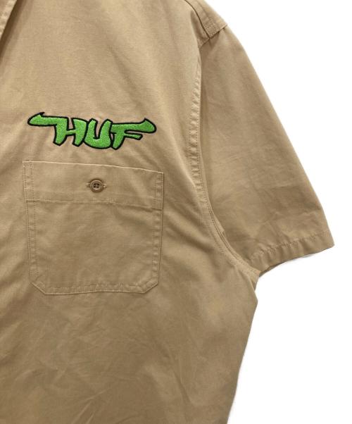 HUF（ハフ）HUF (ハフ) 半袖シャツ ベージュ サイズ:Lの古着・服飾アイテム