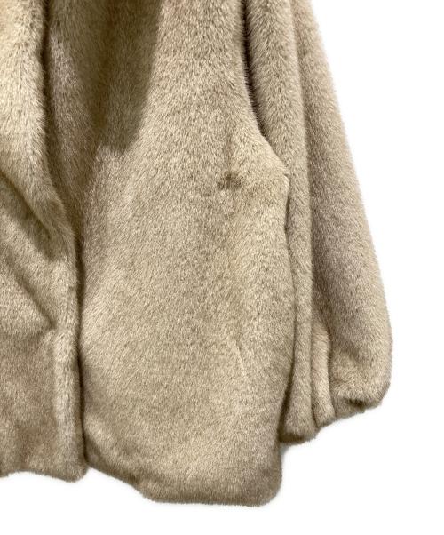 CASA FLINE（カーサフライン）CASA FLINE (カーサフライン) スタンドカラーリサイクルファーコート ベージュ サイズ:Ｆの古着・服飾アイテム