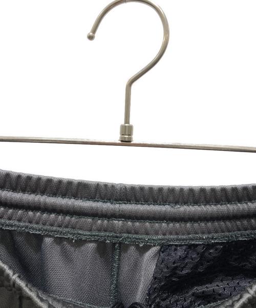Needles（ニードルズ）Needles (ニードルズ) beaver (ビーバー) 別注Track Pantー Poly Smooth グレー サイズ:XSの古着・服飾アイテム