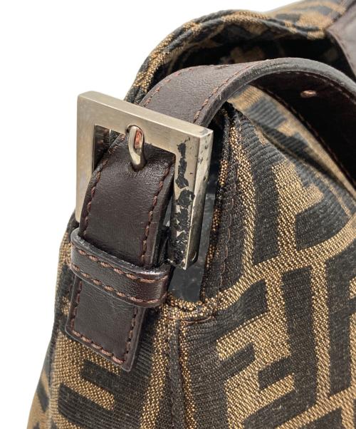 FENDI（フェンディ）FENDI (フェンディ) マンマバゲット　ワンショルダーバッグ ブラウンの古着・服飾アイテム