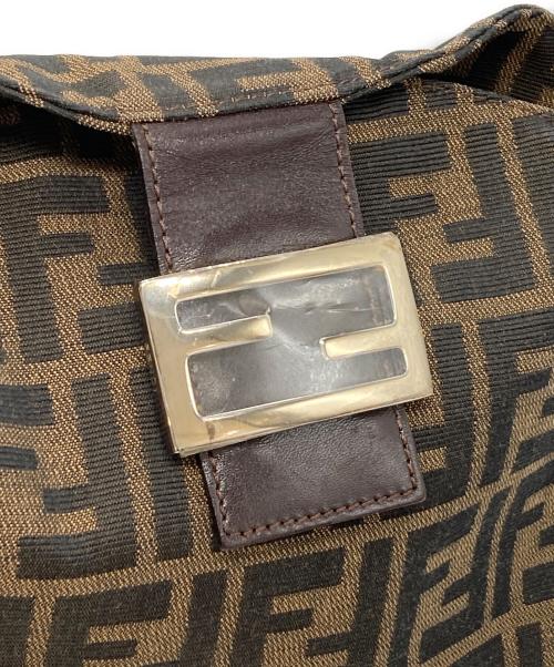 FENDI（フェンディ）FENDI (フェンディ) マンマバゲット　ワンショルダーバッグ ブラウンの古着・服飾アイテム