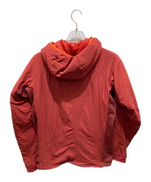ARC'TERYX（アークテリクス）ARC'TERYX (アークテリクス) ATOM LT HOODY　アトムLTフーディー レッド サイズ:記載なしの為実寸参照の古着・服飾アイテム