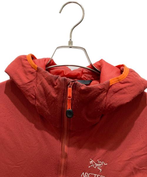 ARC'TERYX（アークテリクス）ARC'TERYX (アークテリクス) ATOM LT HOODY　アトムLTフーディー レッド サイズ:記載なしの為実寸参照の古着・服飾アイテム