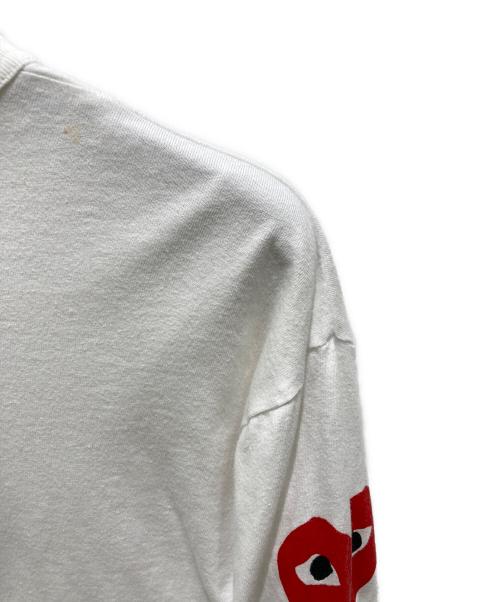 PLAY COMME des GARCONS（プレイコムデギャルソン）PLAY COMME des GARCONS (プレイコムデギャルソン) アームハートプリントカットソー ホワイト サイズ:XLの古着・服飾アイテム