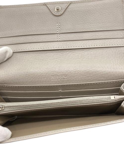 HIROFU（ヒロフ）HIROFU (ヒロフ) 長財布 ベージュの古着・服飾アイテム