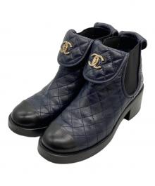 CHANEL（シャネル）の古着「ターンロックサイドゴアショートブーツ」｜ネイビー