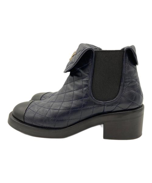 CHANEL（シャネル）CHANEL (シャネル) ターンロックサイドゴアショートブーツ ネイビー サイズ:37の古着・服飾アイテム