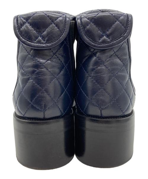 CHANEL（シャネル）CHANEL (シャネル) ターンロックサイドゴアショートブーツ ネイビー サイズ:37の古着・服飾アイテム