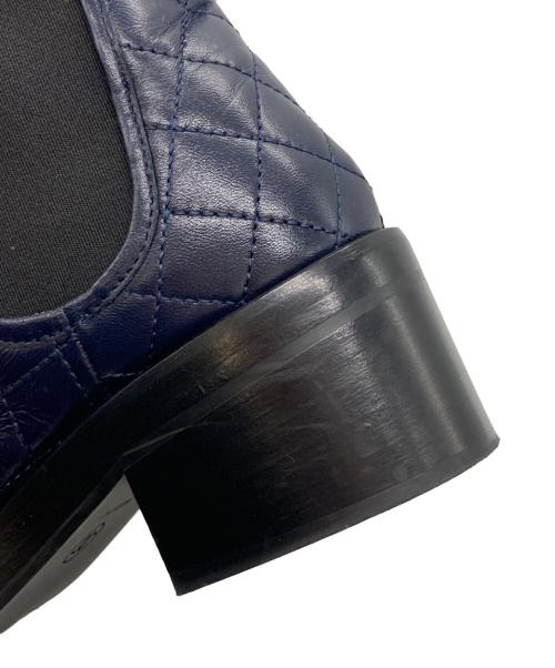 CHANEL（シャネル）CHANEL (シャネル) ターンロックサイドゴアショートブーツ ネイビー サイズ:37の古着・服飾アイテム