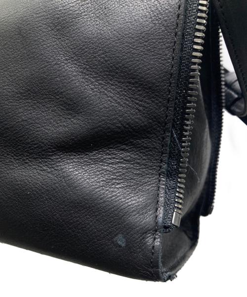 discord Yohji Yamamoto（ディスコード ヨウジヤマモト）discord Yohji Yamamoto (ディスコード ヨウジヤマモト) カウレザージッパーハンドバック ブラックの古着・服飾アイテム