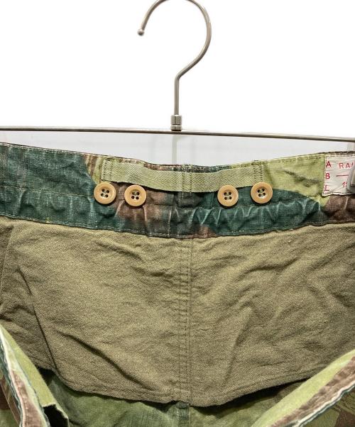 ベルギー軍（ベルギーグン）ベルギー軍 (ベルギーグン) ブラッシュストロークカモ カーゴパンツ カーキ サイズ:4の古着・服飾アイテム