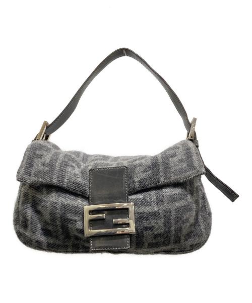 FENDI（フェンディ）FENDI (フェンディ) ロゴ総柄ワンショルダーバッグ　ズッカ　マンマバゲット グレーの古着・服飾アイテム