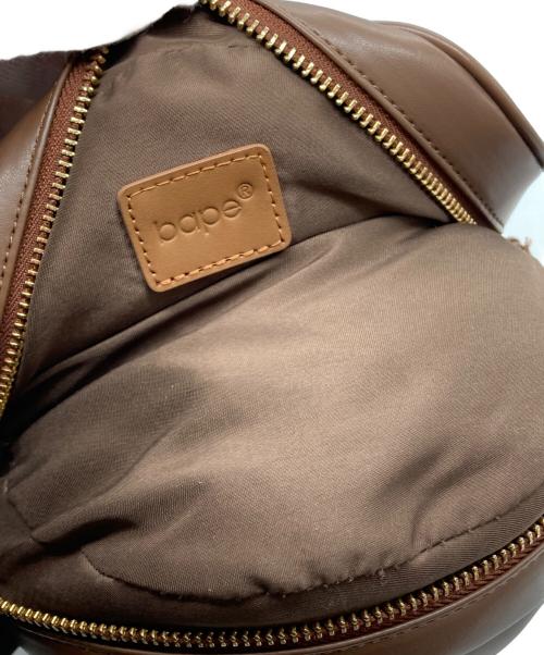 BAPE BY A BATHING APE（ベイプバイアベイシングエイプ）BAPE BY A BATHING APE (ベイプバイアベイシングエイプ) BABY MILO PLUSH DOLL CHAIN SHOULDER BAG　ベイビーマイロプラッシュドールチェーンショルダーバッグ ブラウンの古着・服飾アイテム