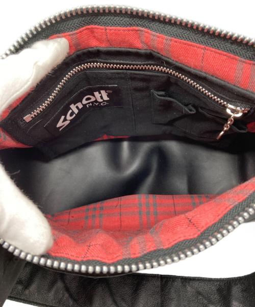 Schott（ショット）Schott (ショット) PADDED BANANA BAG　パデッドバナナバッグ ブラックの古着・服飾アイテム