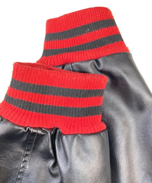 GUESS（ゲス）GUESS (ゲス) BETTY BOOP (ベティー・ブープ) GO BETTY BOOP UNISEX PU JACK　ゴーベティーブープユニセックスピーユージャケット　コーチジャケット ブラック サイズ:LLの古着・服飾アイテム