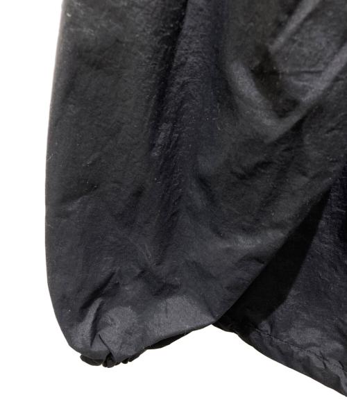 BlackEyePatch（ブラックアイパッチ）BlackEyePatch (ブラックアイパッチ) TIGHTBOOTH PRODUCTION (タイトブースプロダクション) TBEP ANORAK ブラック サイズ:Ｌの古着・服飾アイテム