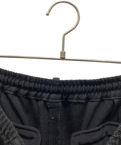 WILD THINGS（ワイルドシングス）WILD THINGS (ワイルドシングス) MAGIC STICK (マジックスティック) タッククロップドバルーンパンツ ブラック サイズ:記載なしの為実寸参照の古着・服飾アイテム